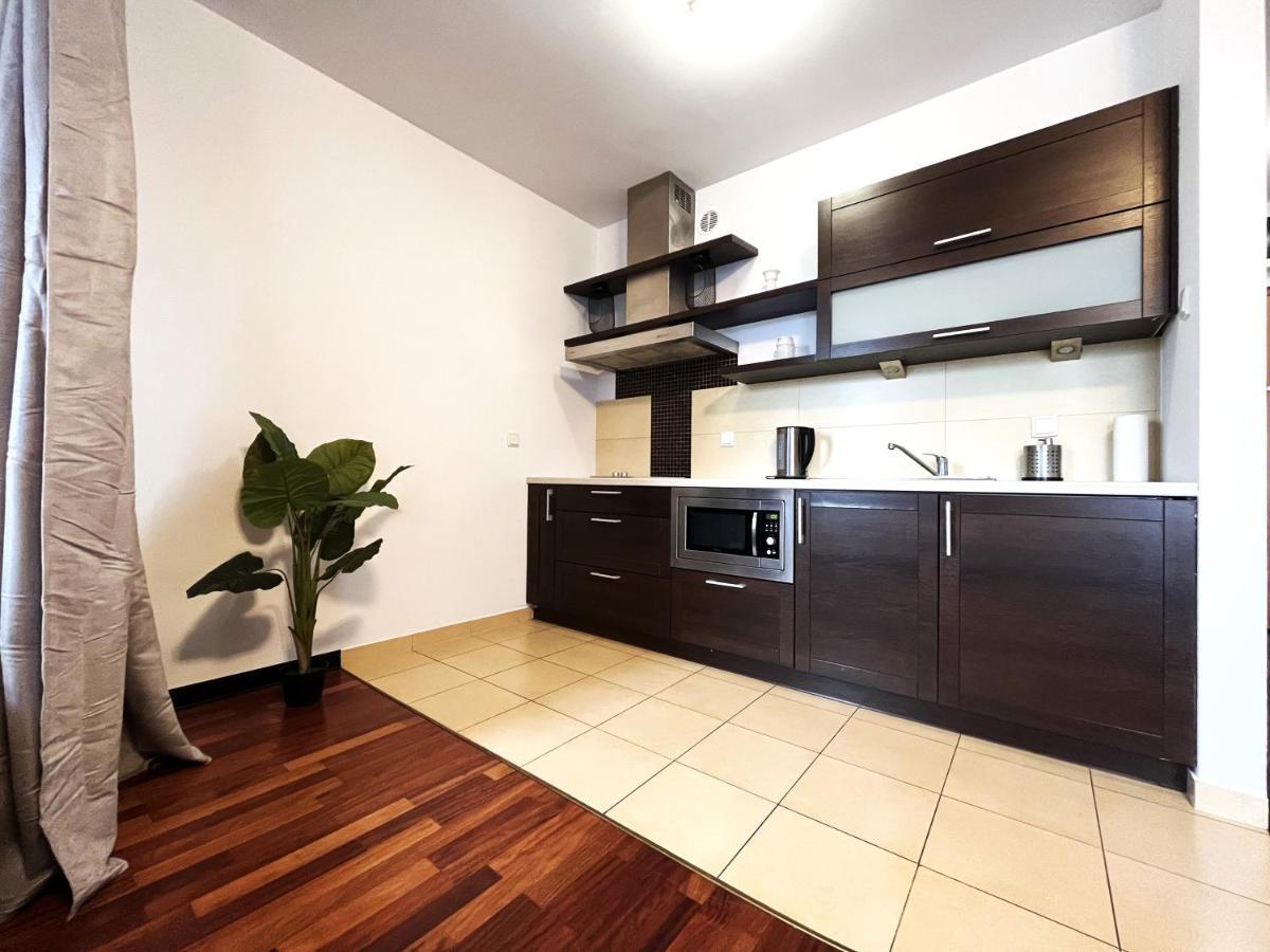 Jagielly Apartment ~ Self Check-In 24H ~ Parking & Lift Breslavia Exterior foto